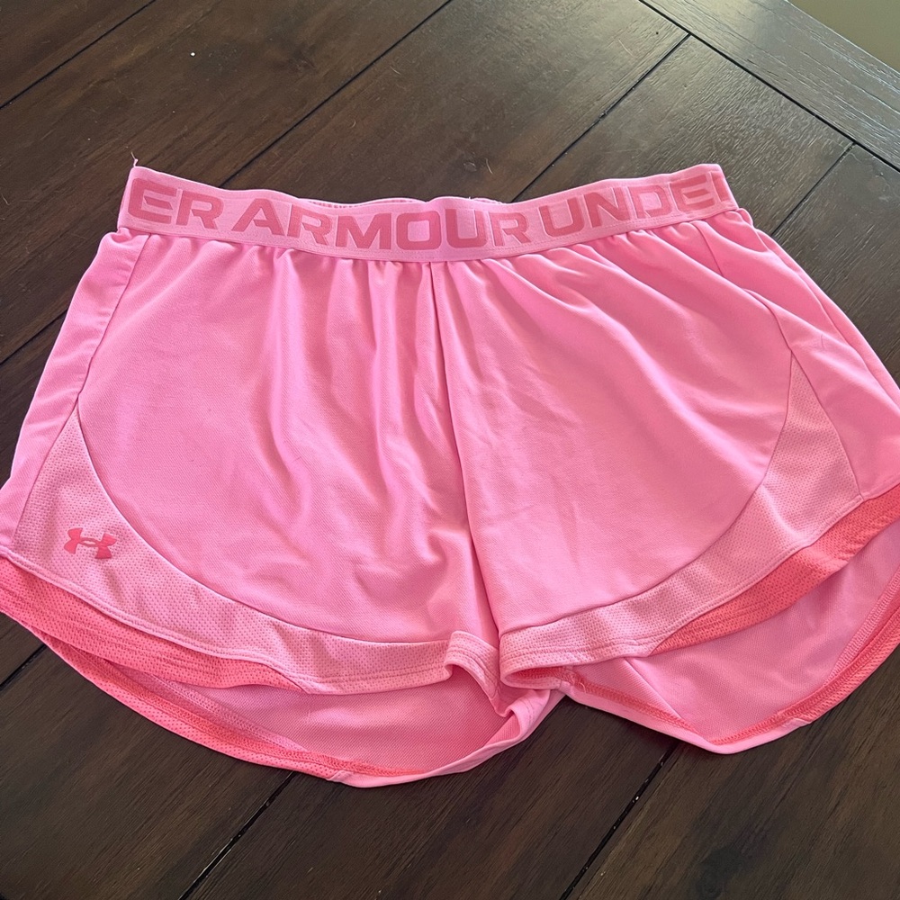 Under Armour Woman’s shorts